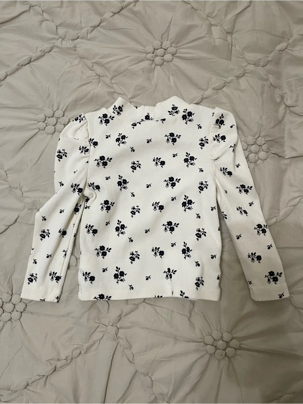 Baby GAP Cream Ribbed Top with Black Floral (12-18 mo)
